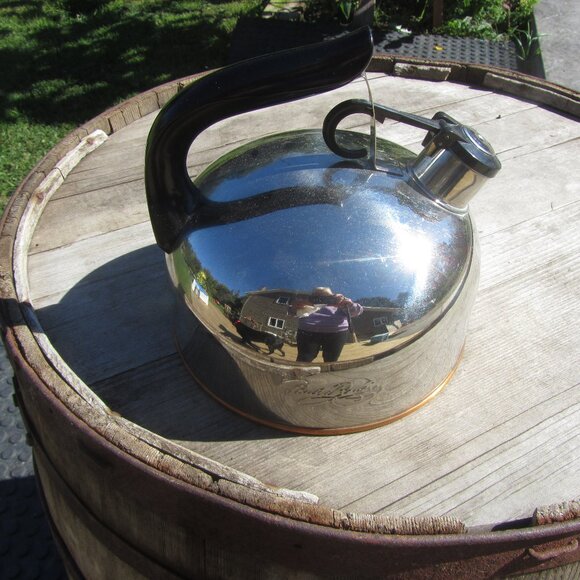 vTG 2 QUART WHISTLING TEA KETTLE PAUL REVERE COPPER BOTTOM REVERE WARE - Picture 1 of 5
